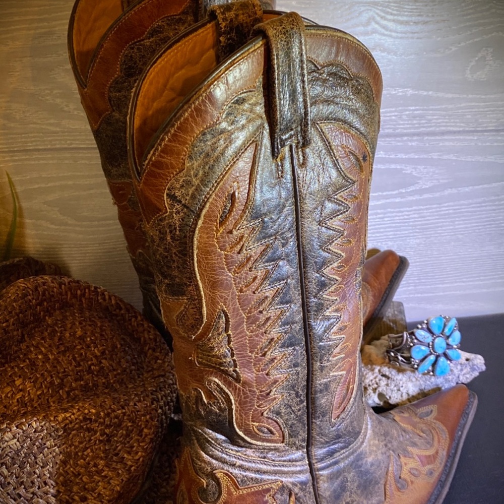 Sold STETSON DISTRESSED BOOTS NWOT size 8.5 amazing detail and quality that - Picture 4 of 4